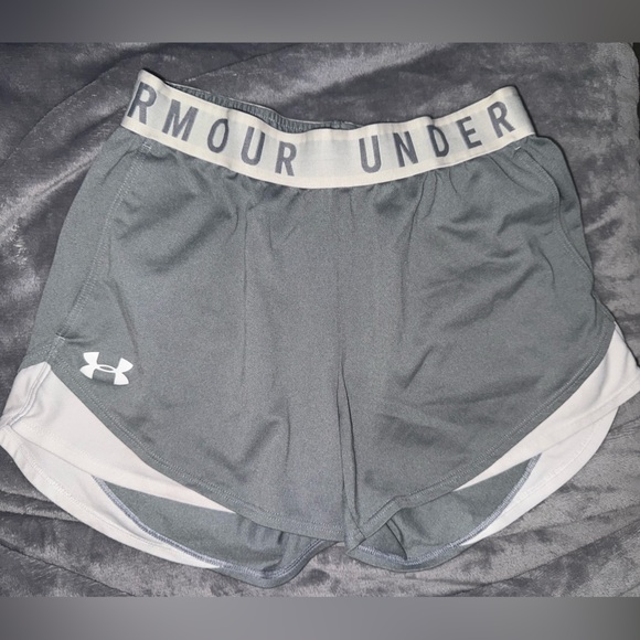 Under Armour Performance Shorts - Picture 1 of 3
